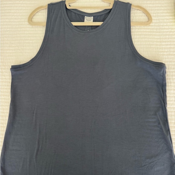 Athleta With Ease Open Back Tank blue gray size large - Picture 3 of 9